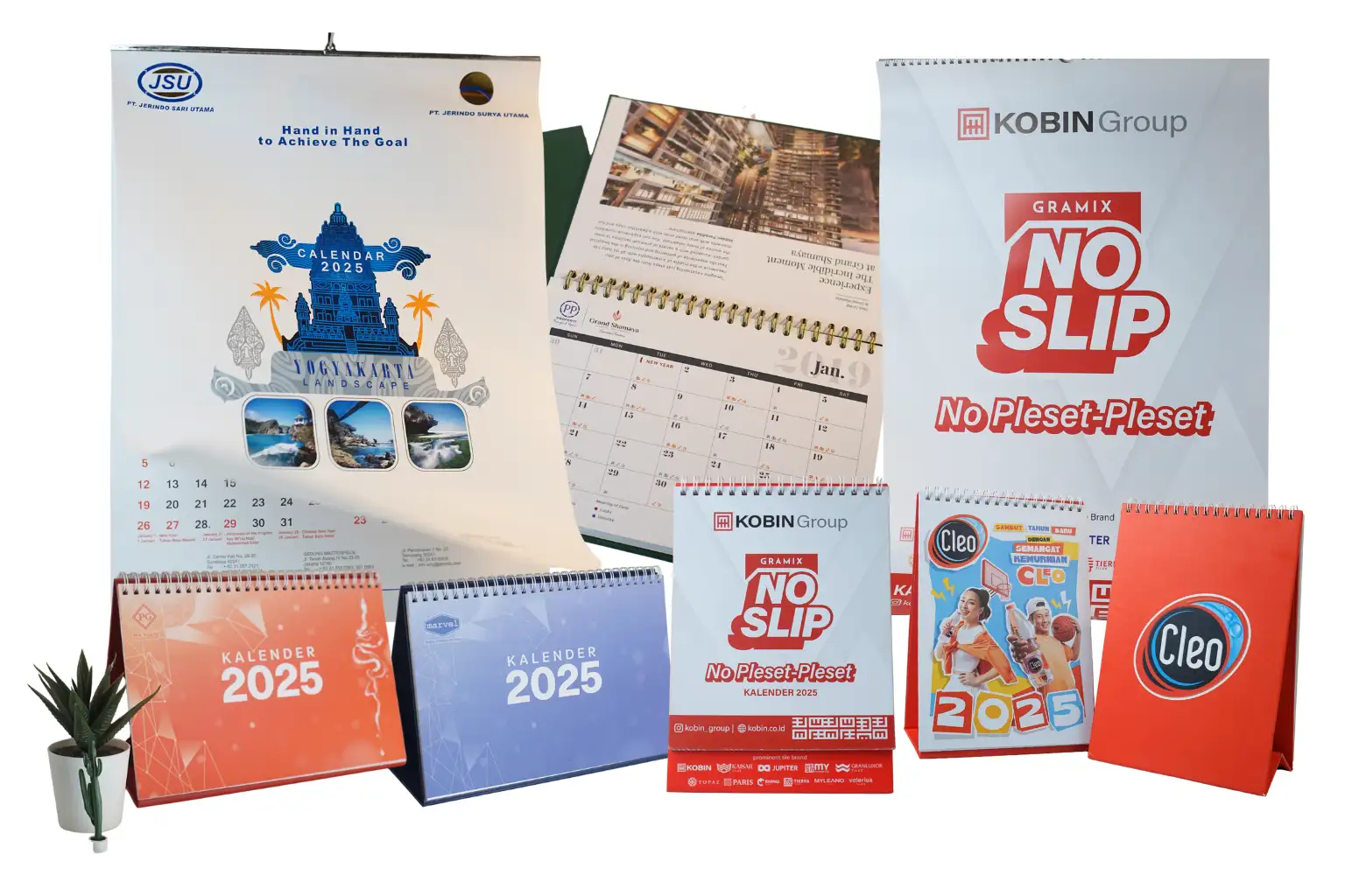 kalender dinding dan duduk untuk kebutuhan promosi