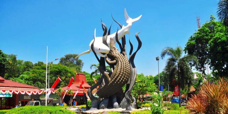 patung suro dan boyo, patung ikonik surabaya
