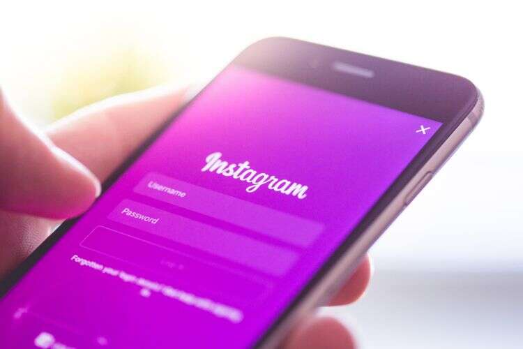 tampilan login instagram