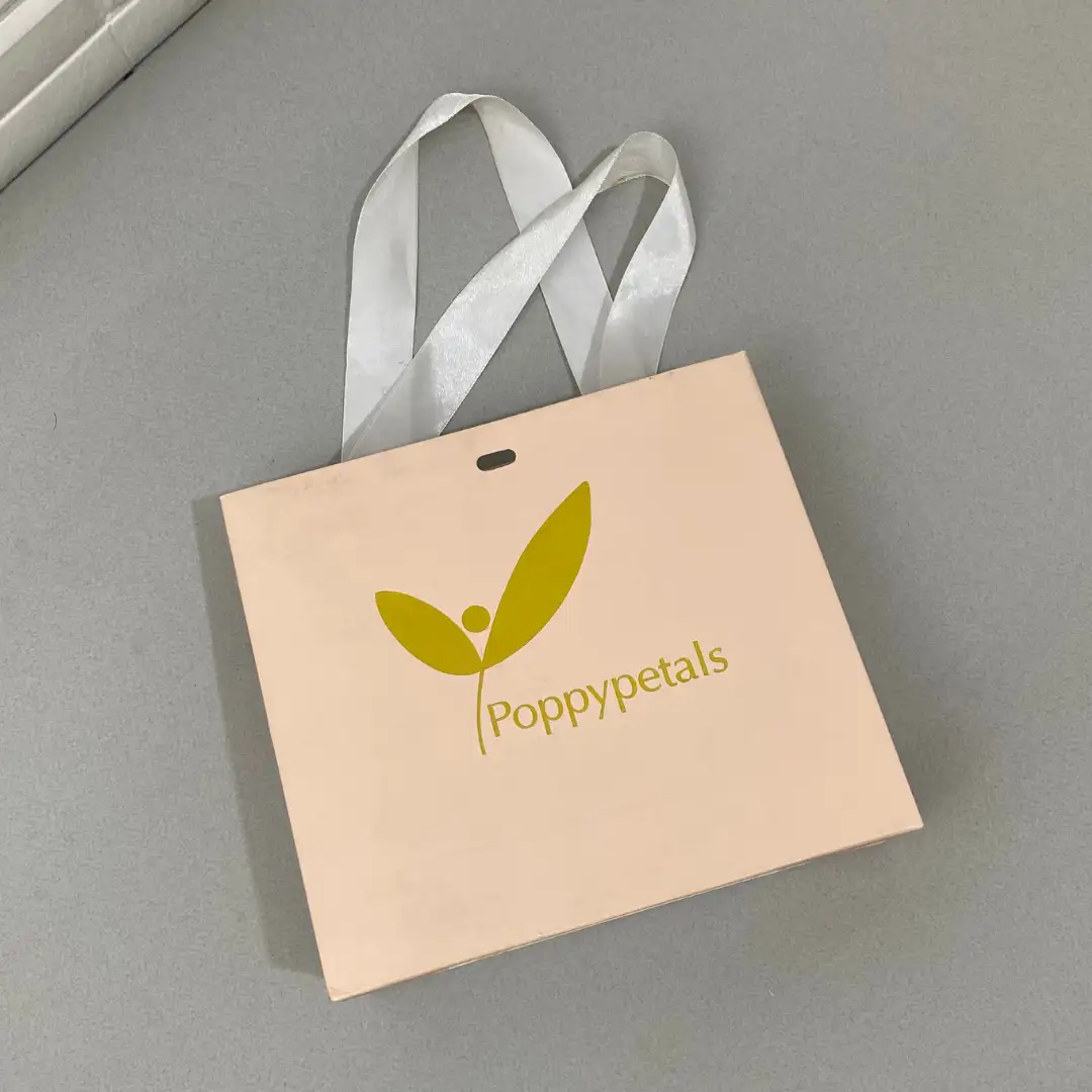 Tali Pita Paperbag Poppy Petals